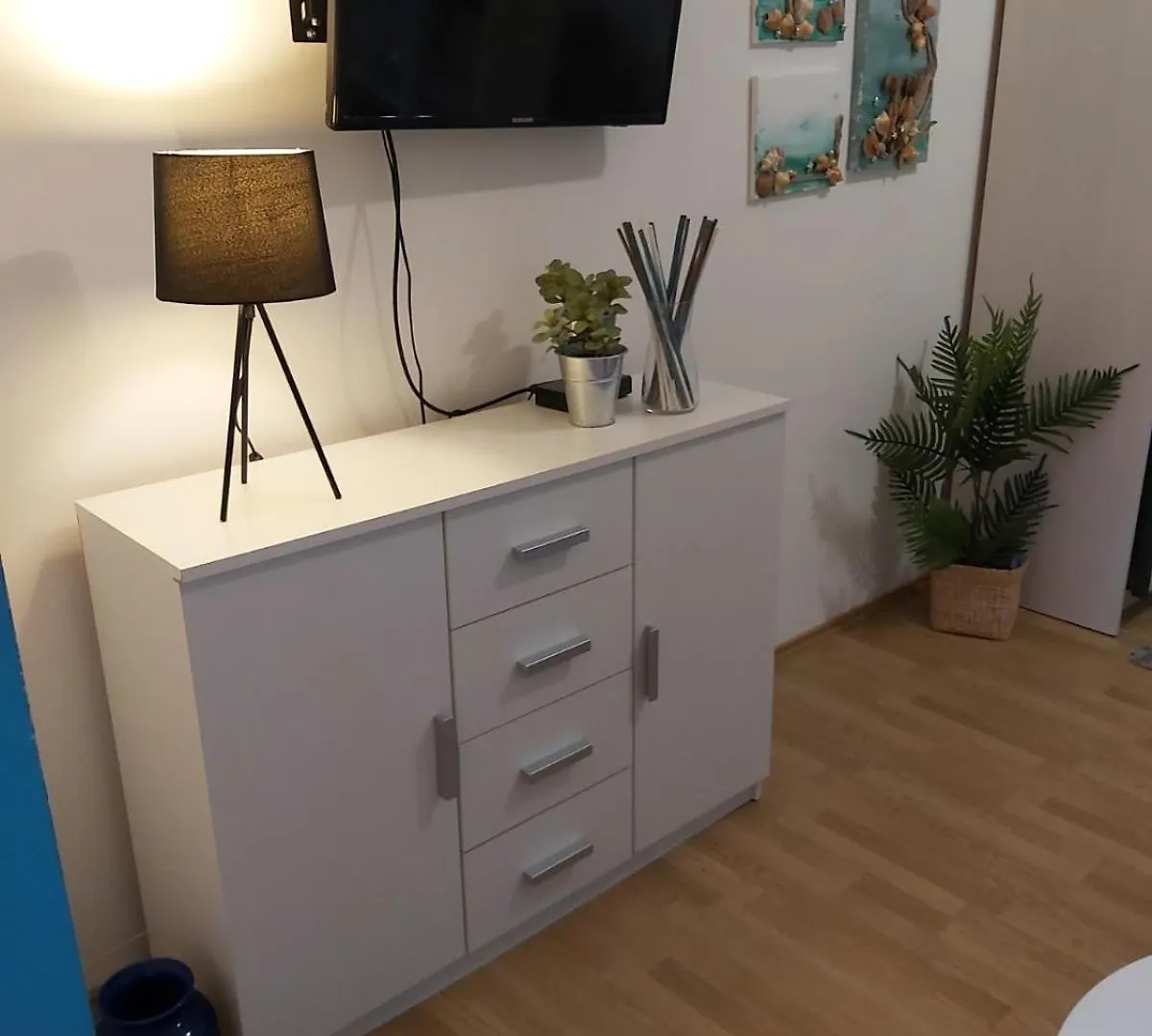 Sweet Apartment With Free Parking Πούλα